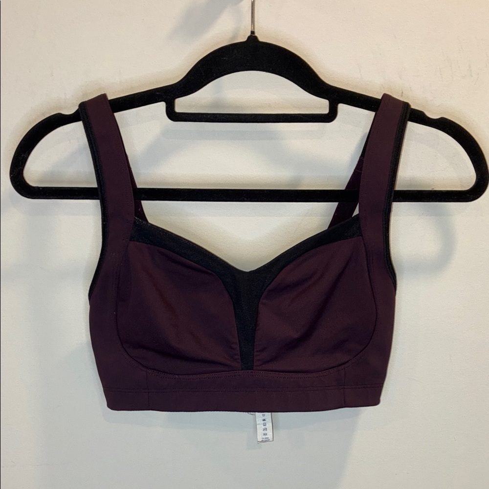 Lululemon Ta Ta Tamer Sports Bra Size DD32